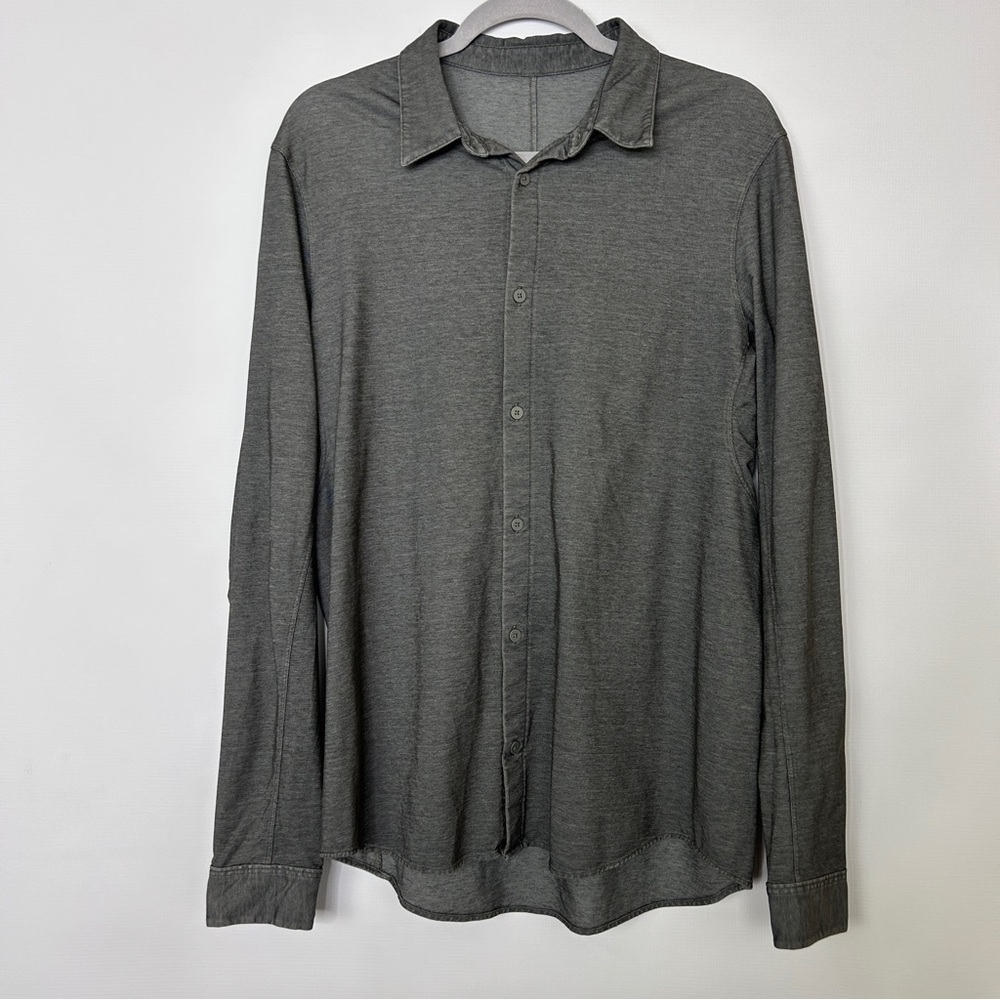 Lululemon Men’s Commission Long Sleeve Button Down Size Medium